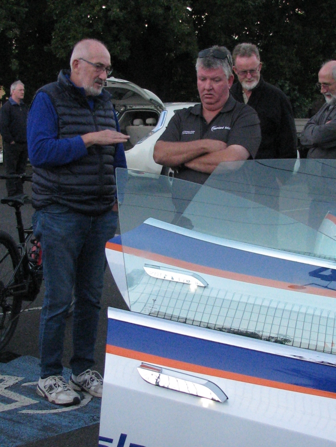 Les Grosberg discusses the Tesla S with Peter Stansfield of Gippsland Solar
